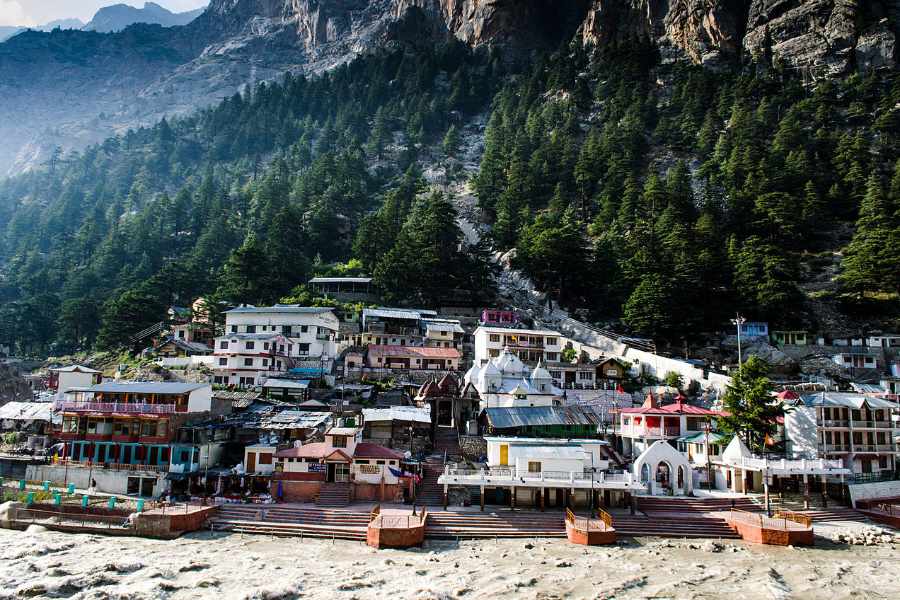 1280px-Gangotri_Town